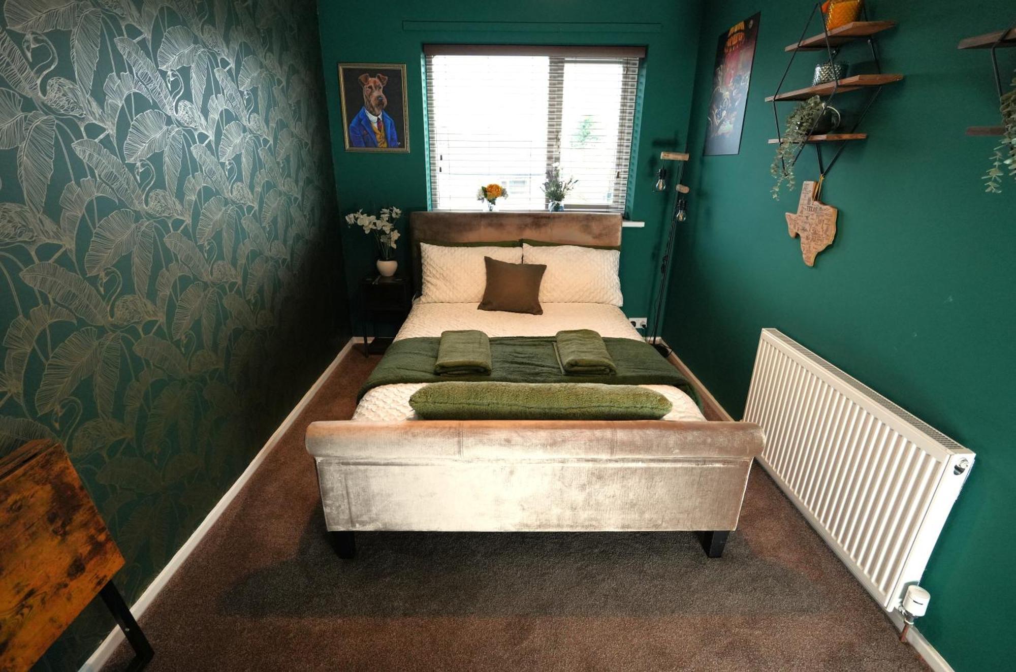 Detached Homestay - Super, King & Double Rooms - Leyland, Preston, Chorley, Lancashire Екстер'єр фото