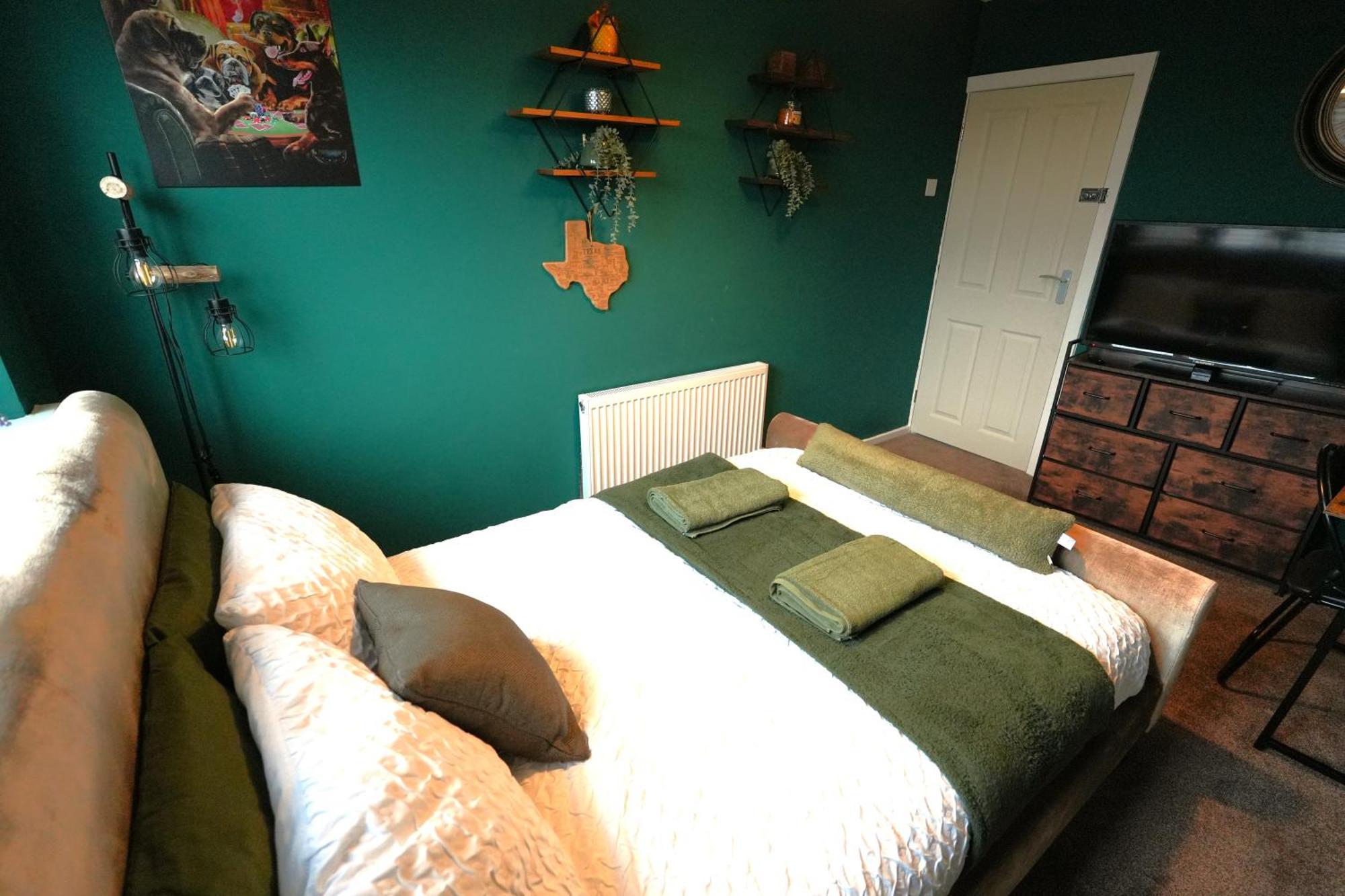 Detached Homestay - Super, King & Double Rooms - Leyland, Preston, Chorley, Lancashire Екстер'єр фото