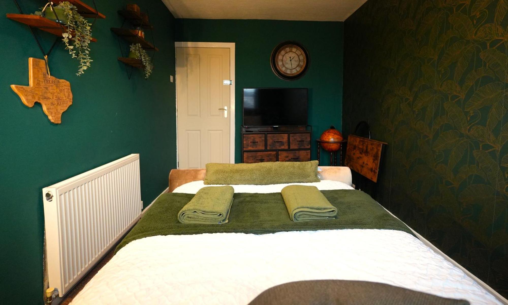Detached Homestay - Super, King & Double Rooms - Leyland, Preston, Chorley, Lancashire Екстер'єр фото