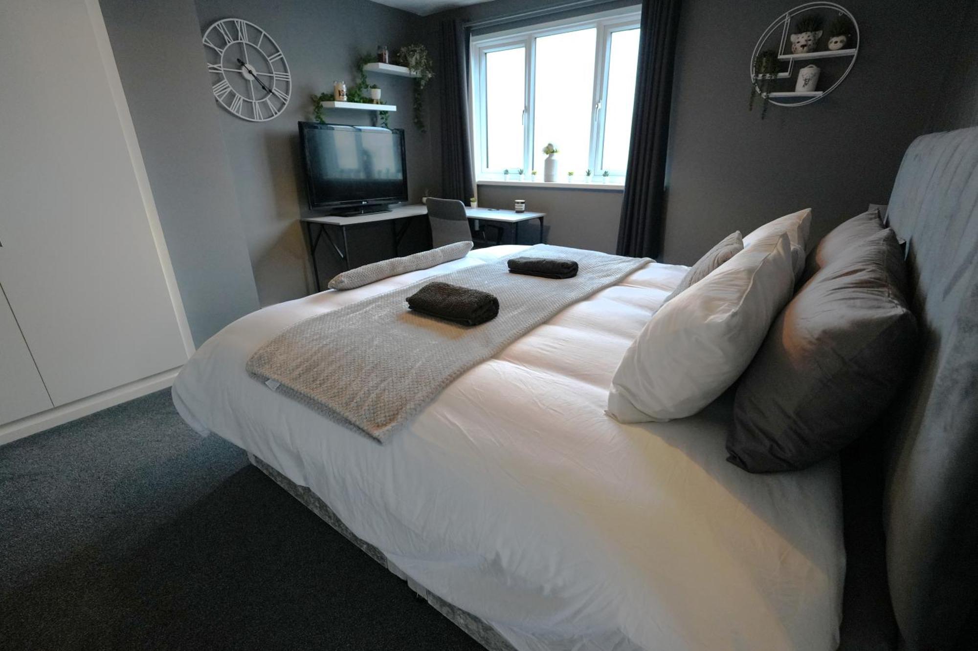 Detached Homestay - Super, King & Double Rooms - Leyland, Preston, Chorley, Lancashire Екстер'єр фото