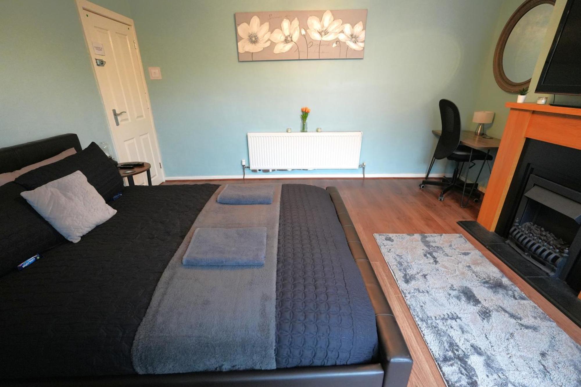 Detached Homestay - Super, King & Double Rooms - Leyland, Preston, Chorley, Lancashire Екстер'єр фото