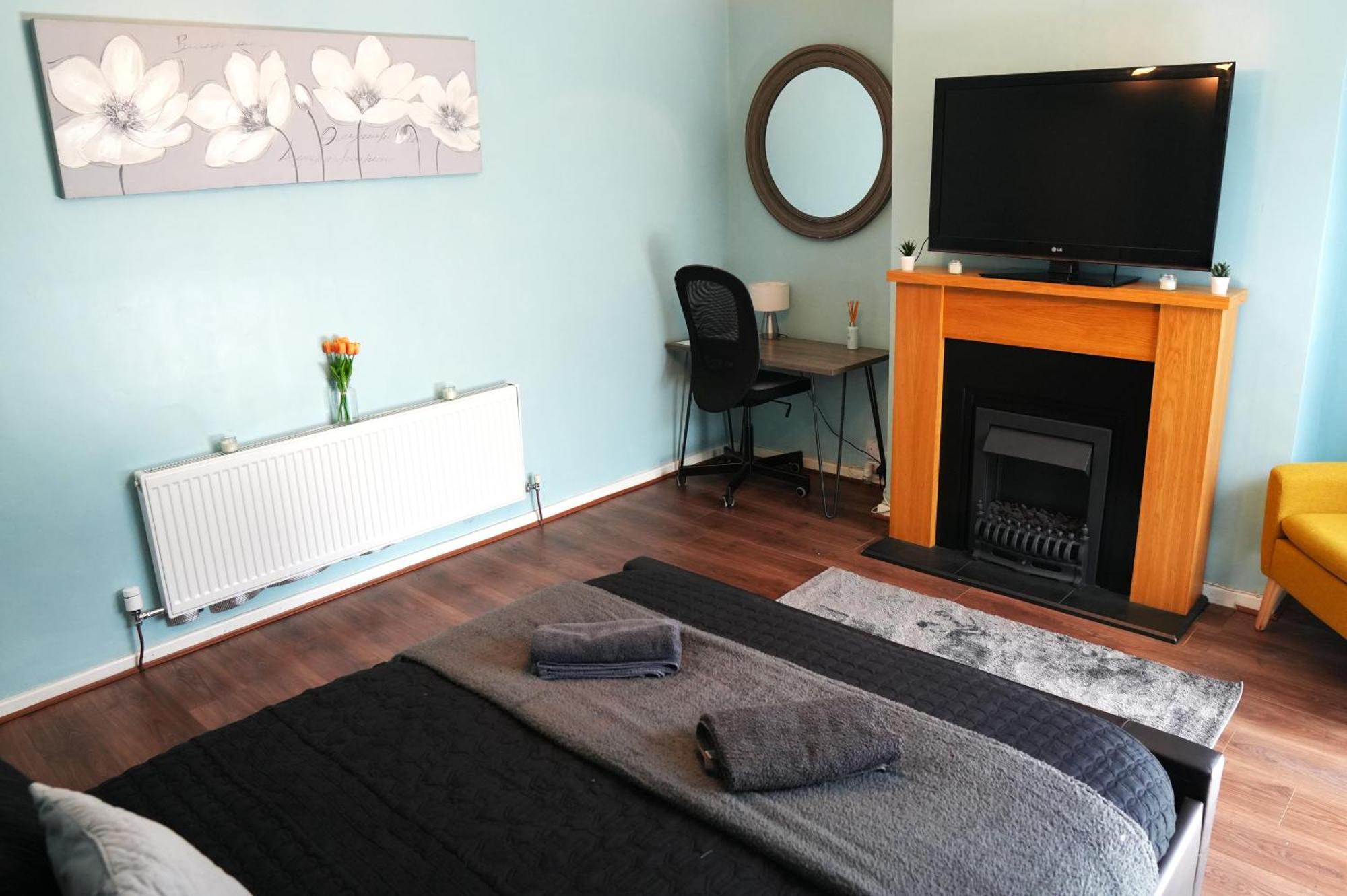 Detached Homestay - Super, King & Double Rooms - Leyland, Preston, Chorley, Lancashire Екстер'єр фото